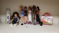 Full lot with all dolls, watch and mini album