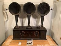 Main view of RCA Radiola AR-812 radio receiver with three attached UZ-1325 horn speakers