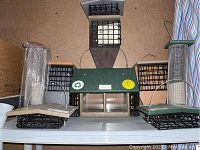 Overall view of all feeders on shelf