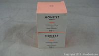 Two stacked boxes of Honest Beauty Hydrogel Cream, showing front and top sides with branding and volume details.