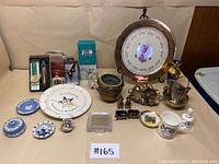 Full lot overview showing all items on a table with identifying number