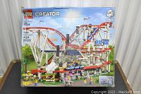 Front view of the Lego Creator Expert Roller Coaster 10261 box showing set artwork and 4124 pieces label