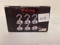 Box front showing six silver magnetic hooks by Wukong, model SNE32L.