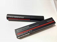 Photo of Shiseido ControlledChaos mascara tube and box showing product branding and size.