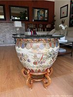 Overall view of assembled planter table