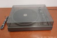 Full view of turntable with dust cover closed