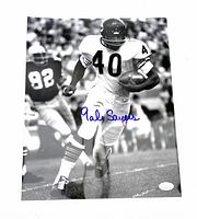 Full front view of the signed black and white photo showing Gale Sayers in action, signature visible and GTSM sticker visible on bottom right.