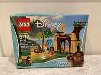 Front view of the sealed Lego box showing the set name, number, and character images.