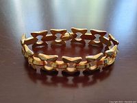 Full top view of bracelet showing link pattern