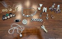 Overview of all jewelry pieces