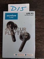 Front view of retail box showing the product image and key feature '40-hour playtime'.