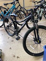 Full side view of Trek Skye bike