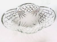 Oval crystal serving tray showing diamond and star cut patterns