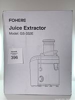 Photo of the white box with printed image and model details of Fohere GS-332E Juice Extractor