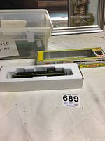 HO gauge B&O engine No. 8111 model train in original Atlas box with white foam packaging