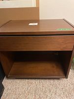 Full view of Kroehler wooden end table showing open shelf and wood grain finish.