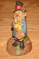 Front view of Tom Clark Collection gnome 'Twinkle' figurine showing full character and base details.
