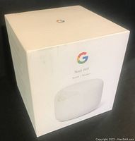 Box featuring the Google Nest Wi-Fi router with device image and logo.