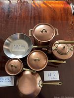 Overview of entire set on wooden table