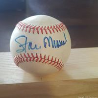 Full view of Stan Musial signature on sweet spot