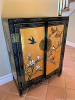 Front view of cabinet closed