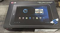 Box of LG V905R tablet showing front image with screen and branding