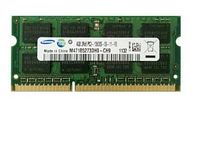 Top view of Samsung green PCB SO-DIMM module showing black memory chips and white product label with model number and specifications.