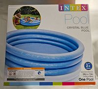 Photo of the full boxed product showing Intex branding, product image and key features.