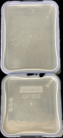 Top and bottom view of Snapware lid showing airtight, leak-proof icons and Snapware branding