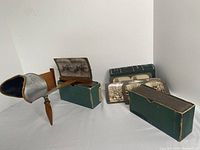 Overall view of the stereoscope viewer, two albums and card stacks