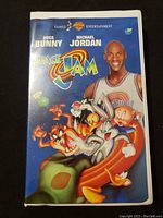 Front cover of the VHS case displaying the Space Jam artwork with Bugs Bunny and Michael Jordan.