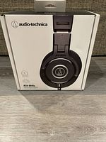 Box front showing the Audio-Technica ATH-M40x headphones branding and image.
