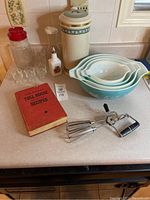 Overview of entire lot on countertop