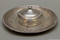 Tray and jar assembled showing overall appearance