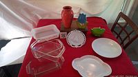 Overview of all items showing milkglass Pyrex bowls, vases, and additional ceramic decor