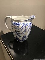 Single creamer pitcher with blue Mikado pattern