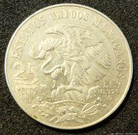 Front side of the coin showing the Mexican national emblem with an eagle, snake, and cactus. Text includes 'ESTADOS UNIDOS MEXICANOS' and denomination '25 PESOS' with silver content 'LEY 0.720'.