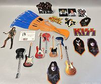 Full lot display showing all included magnets and glasses spread out on a white surface.