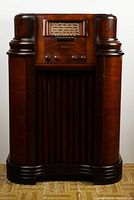 Front full view of wooden console radio