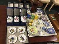 Overview of all ceramic items on table