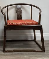 Front view of entire chair with cushion