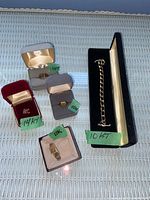 Overview of all six items in individual boxes