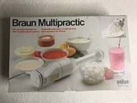 Front of the Braun Multipractic box showing the blender and accessories with food examples.