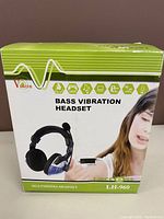 Front of the box showing the headset image, model number LH-960, and bass vibration headset branding.