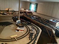 Overview of layout on tables with track loops visible