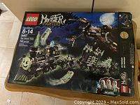 Front of box showing set name, number, age range, piece count