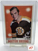 Front side of 1969-70 Kenny Hodge Boston Bruins hockey card with player image and team name.