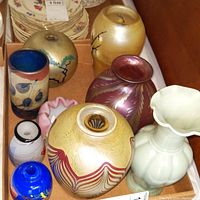 Tray with nine assorted vases and a ruffled-edge rose bowl