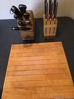 Overview of two wood blocks and cutting board