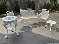 Full set view outdoors on pavement